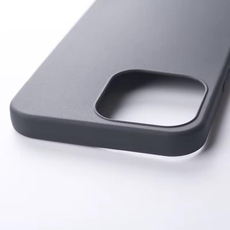 REZ Schwarz Siliconcase iPhone